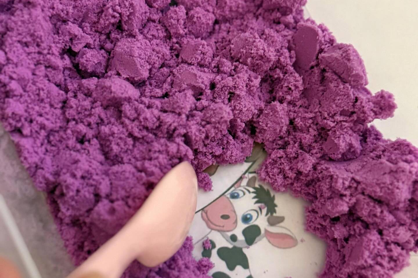 Cum influențează lipsa limitelor comportamentul copilului? Află de ce regulile clare sunt esențiale pentru dezvoltarea emoțională și socială.